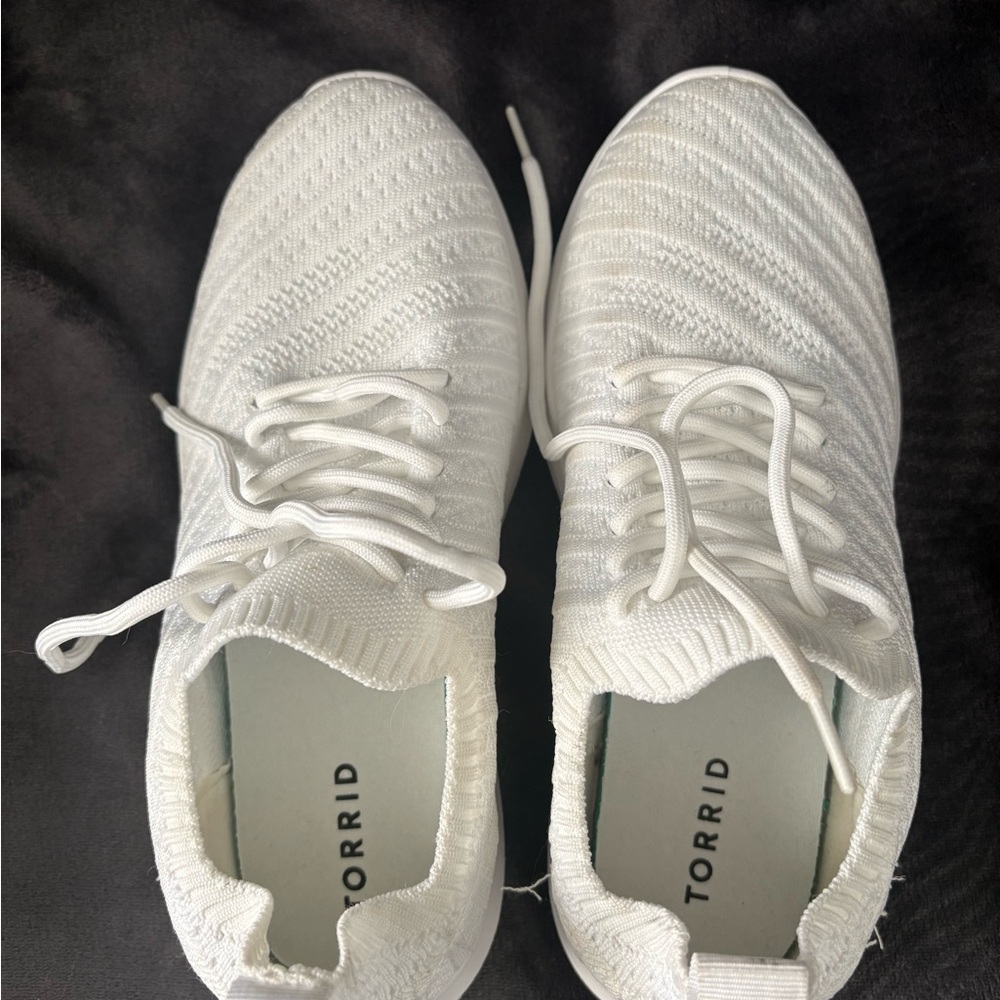 Torrid White Knit Sneakers 7.5WW Extra Wide Width Comfort Walking Athleisure - Picture 1 of 6